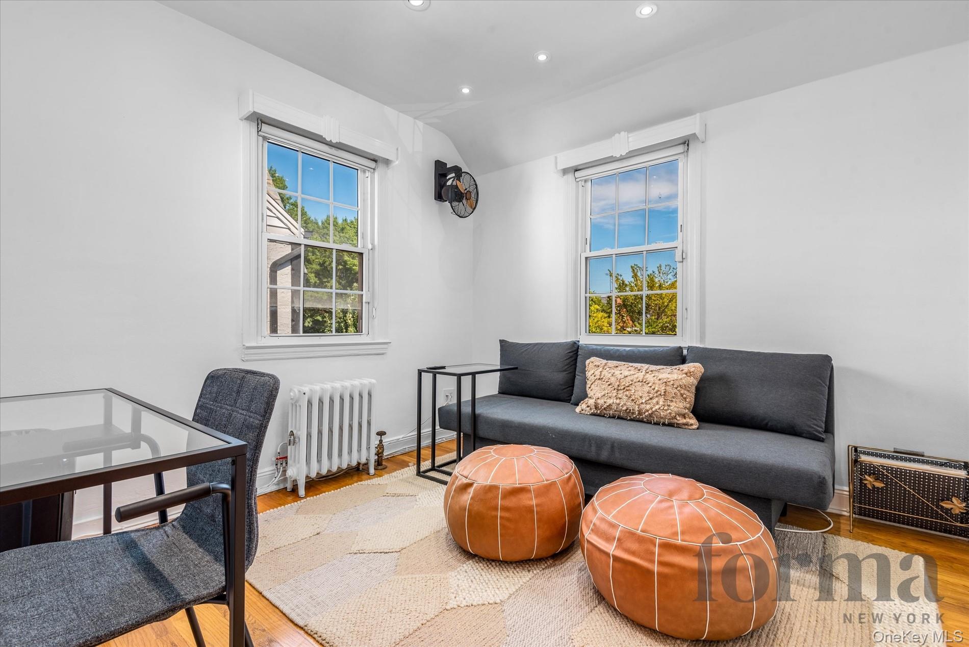 #18 photo, 5022 Overbrook Street, Douglaston , NY 11362