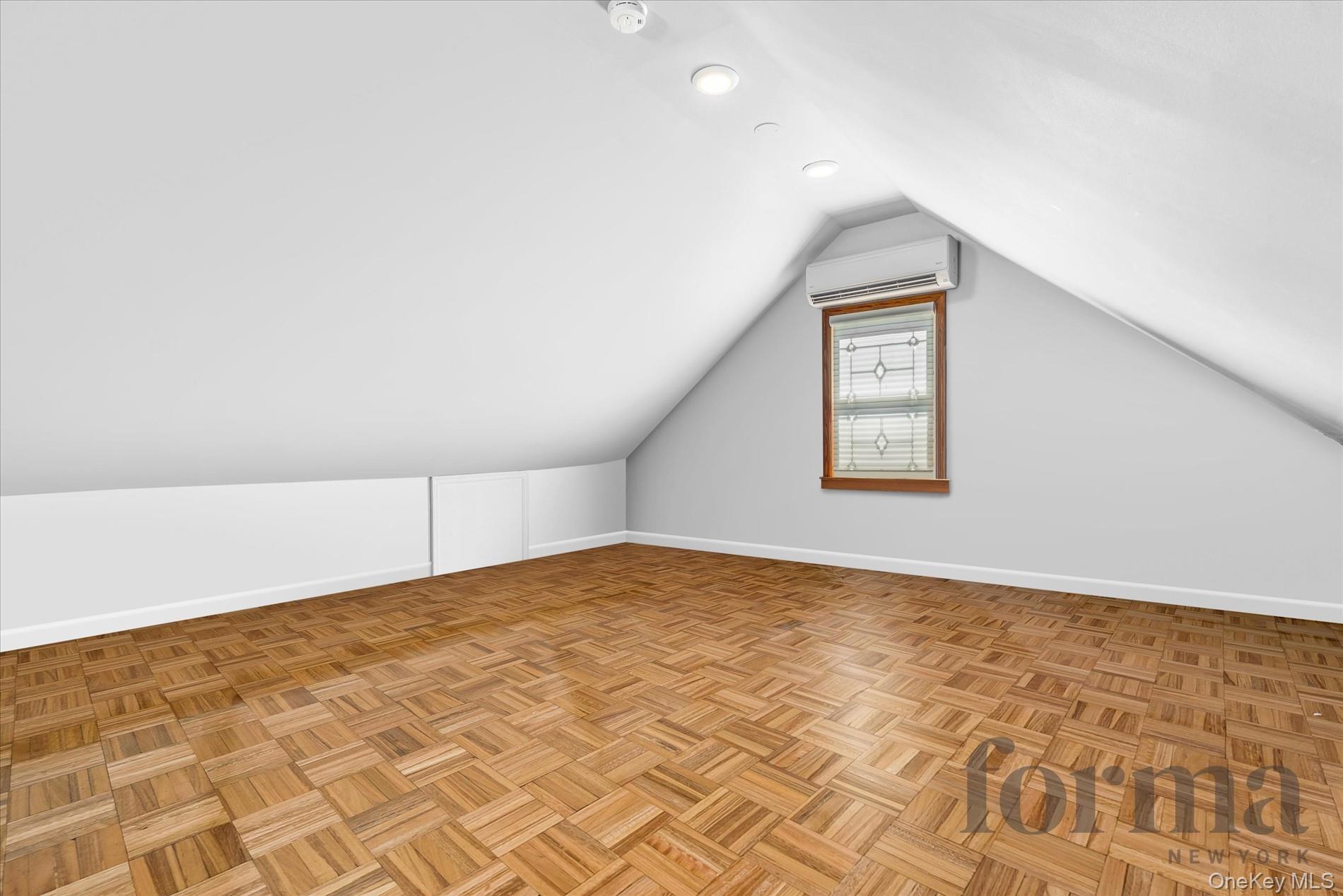 #20 photo, 5022 Overbrook Street, Douglaston , NY 11362