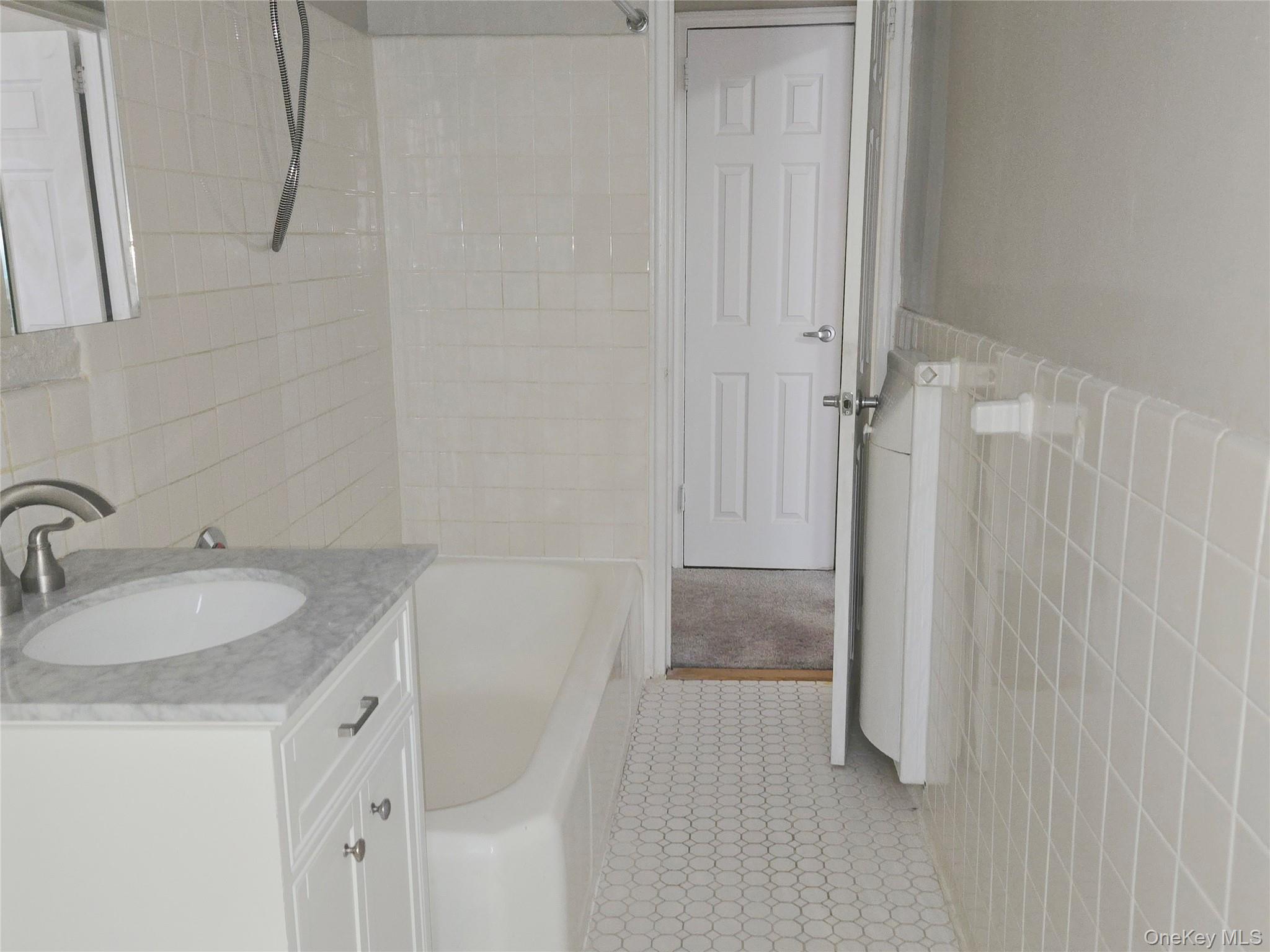 #11 photo, 55 E 190th Street, ブロンクス区 Bronx , NY 10468