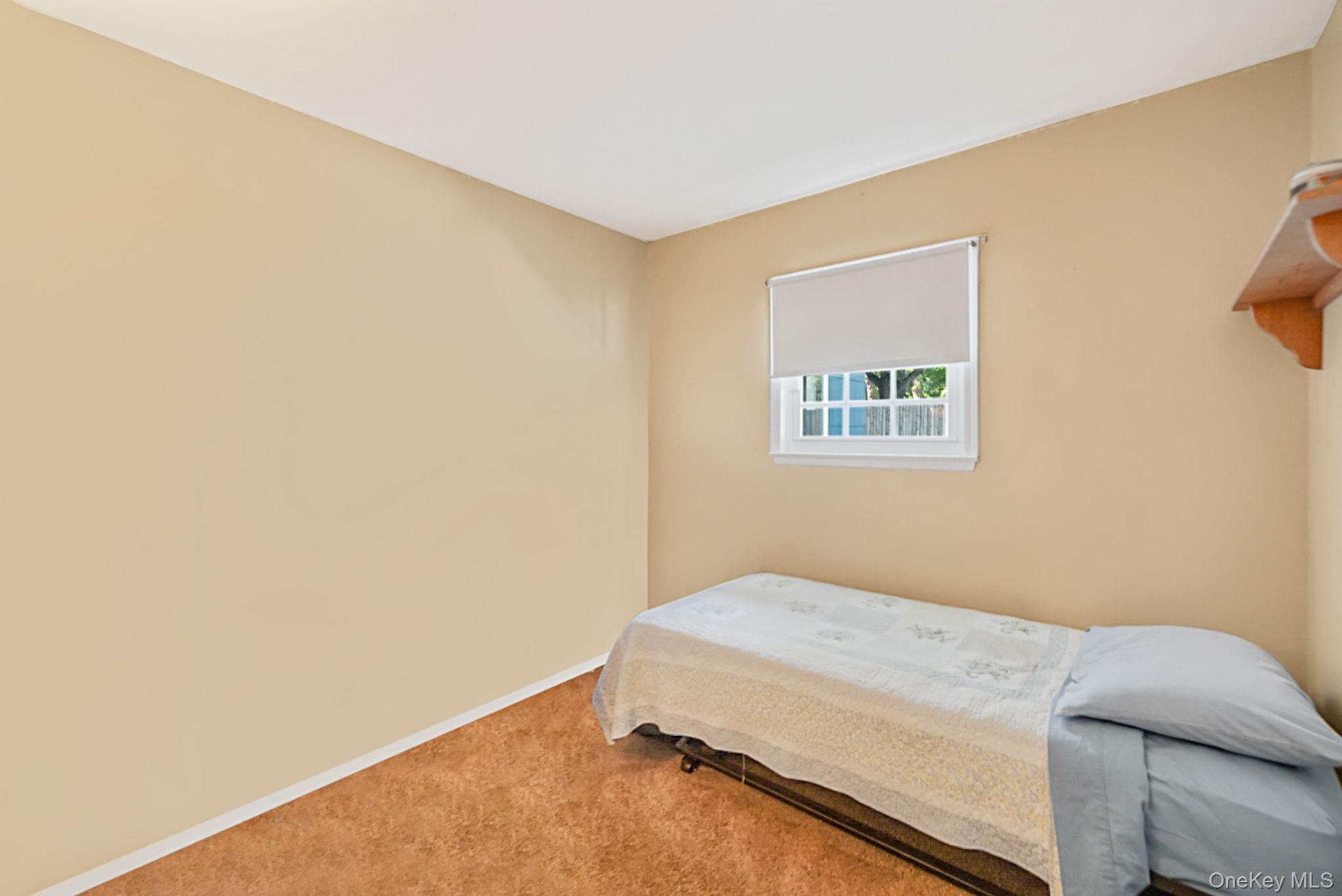 #20 photo, 21 Coleridge Road, Holbrook , NY 11741