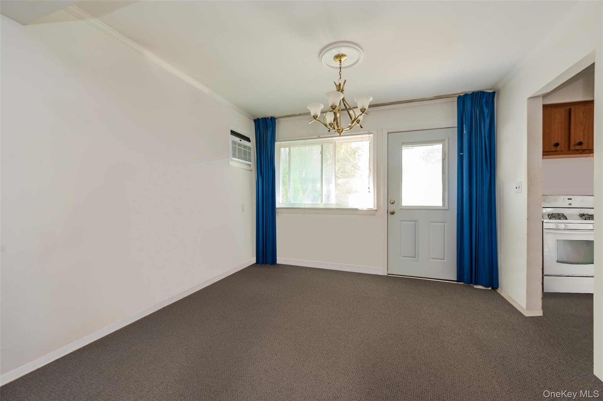 #3 photo, 285 W Waukena Avenue, Oceanside , NY 11572