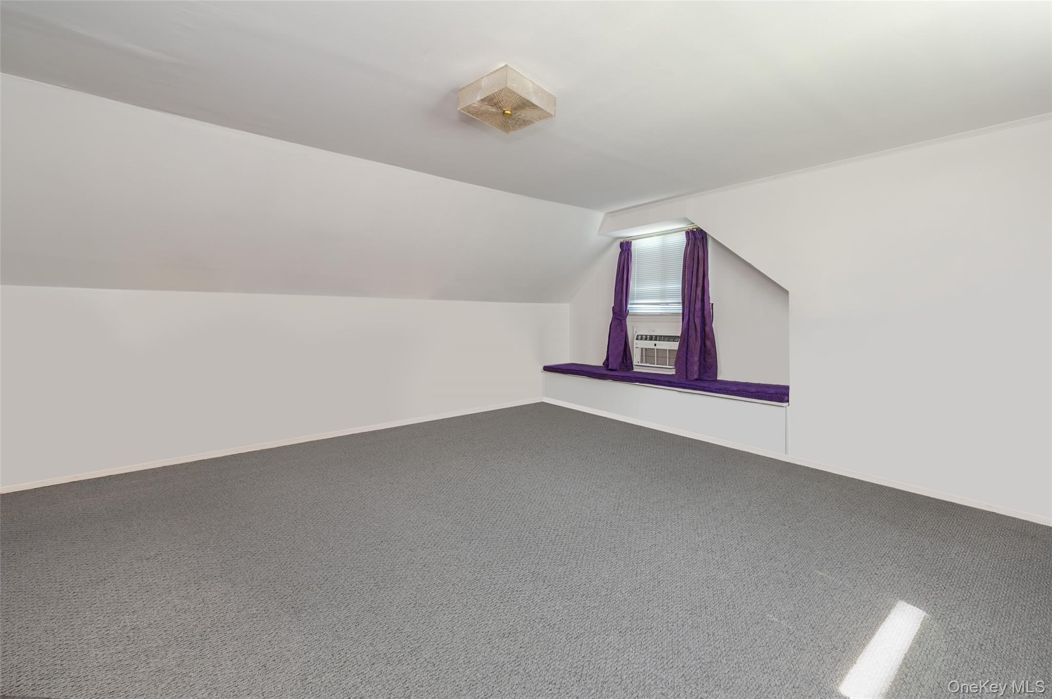 #7 photo, 285 W Waukena Avenue, Oceanside , NY 11572