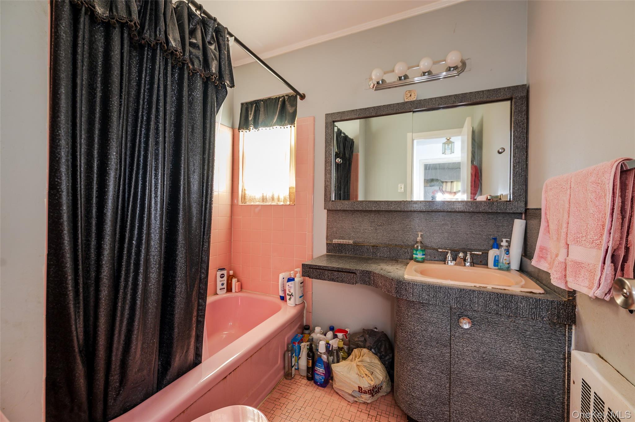 #8 photo, 285 W Waukena Avenue, Oceanside , NY 11572