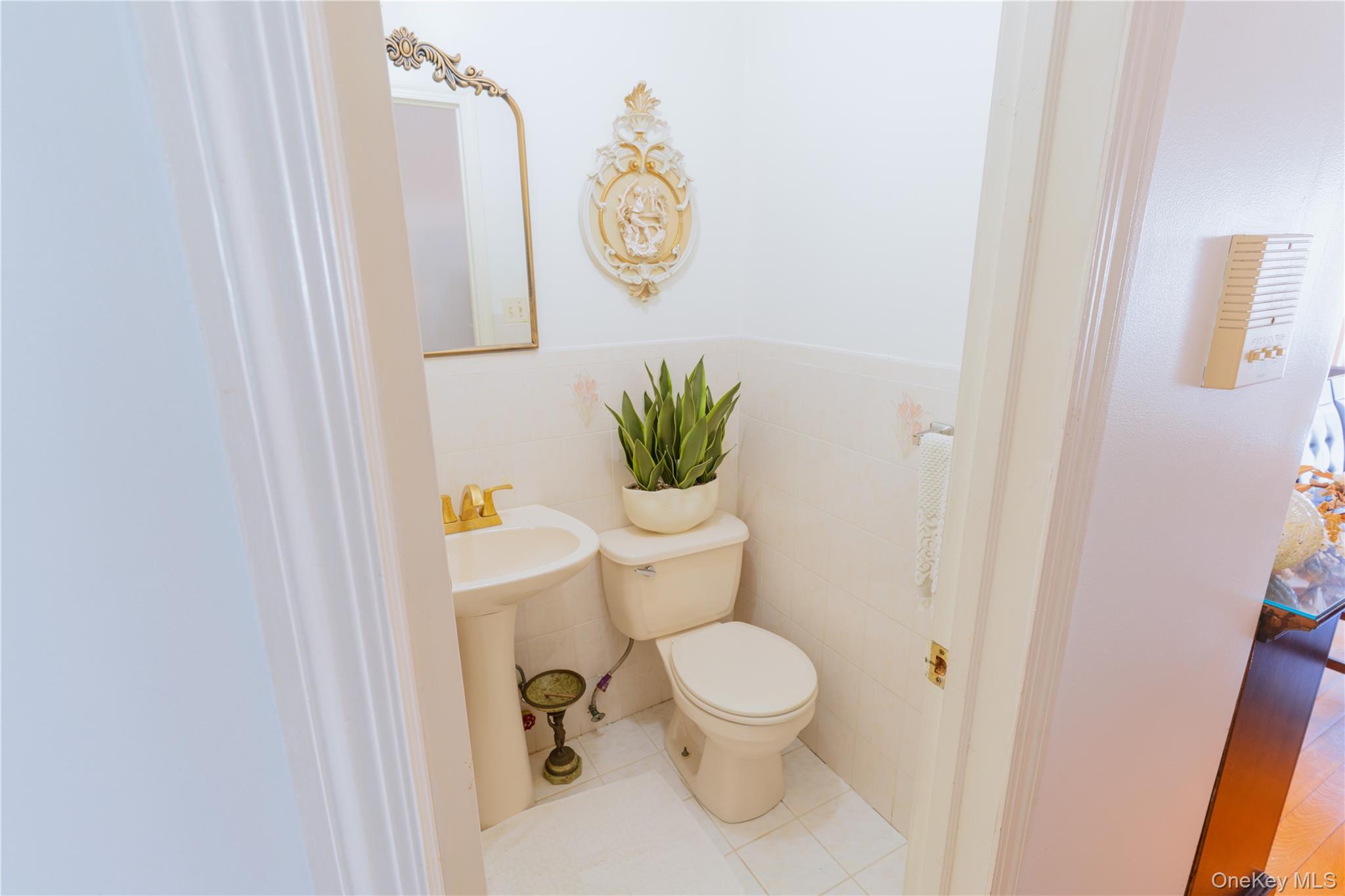 #10 photo, 10924 122nd Street, South Ozone Park , NY 11420