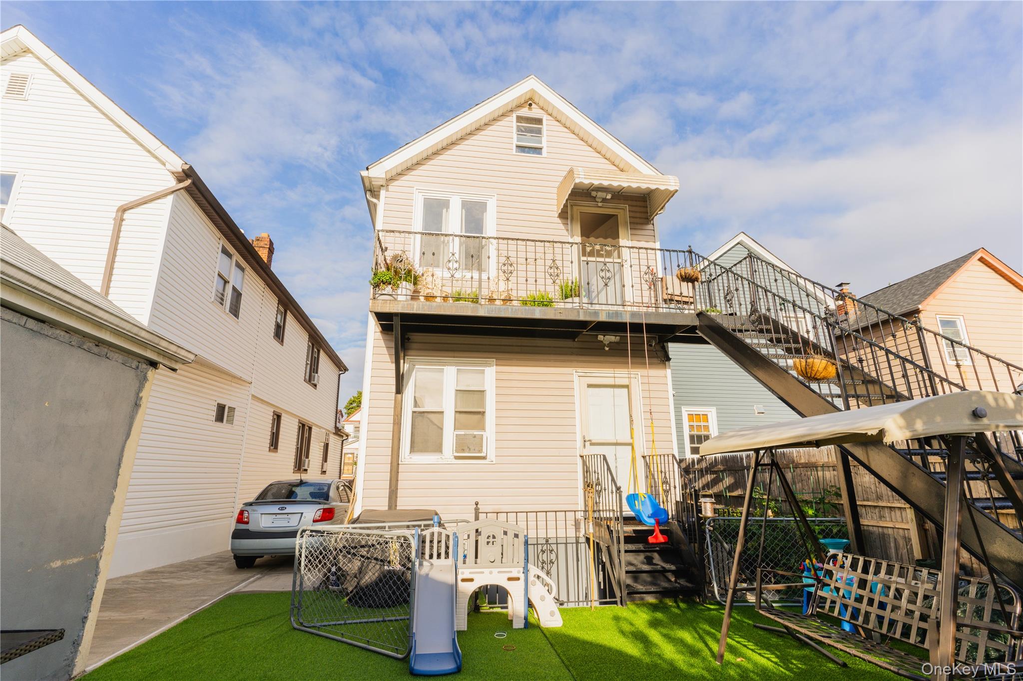 #4 photo, 10924 122nd Street, South Ozone Park , NY 11420