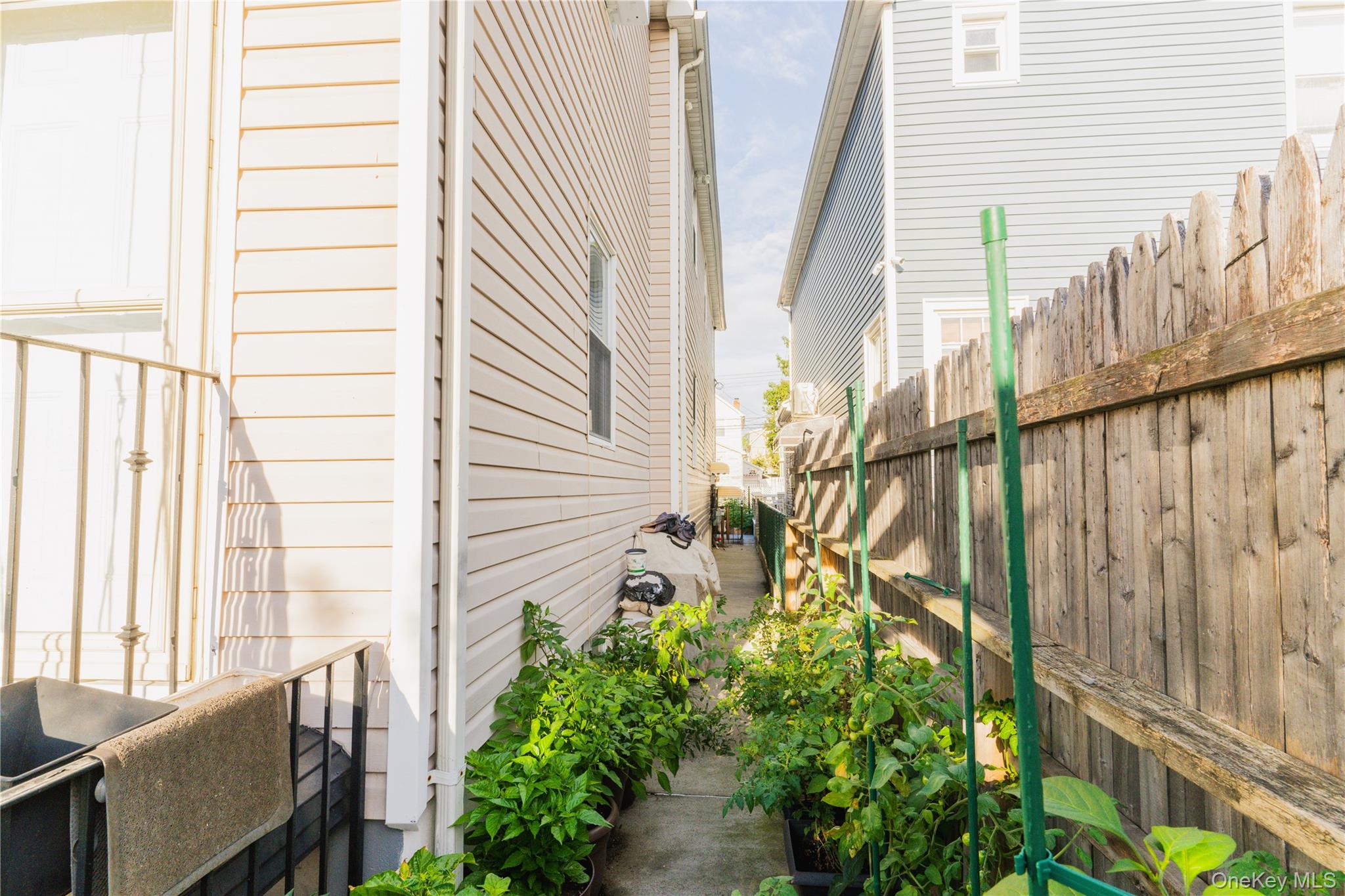 #5 photo, 10924 122nd Street, South Ozone Park , NY 11420