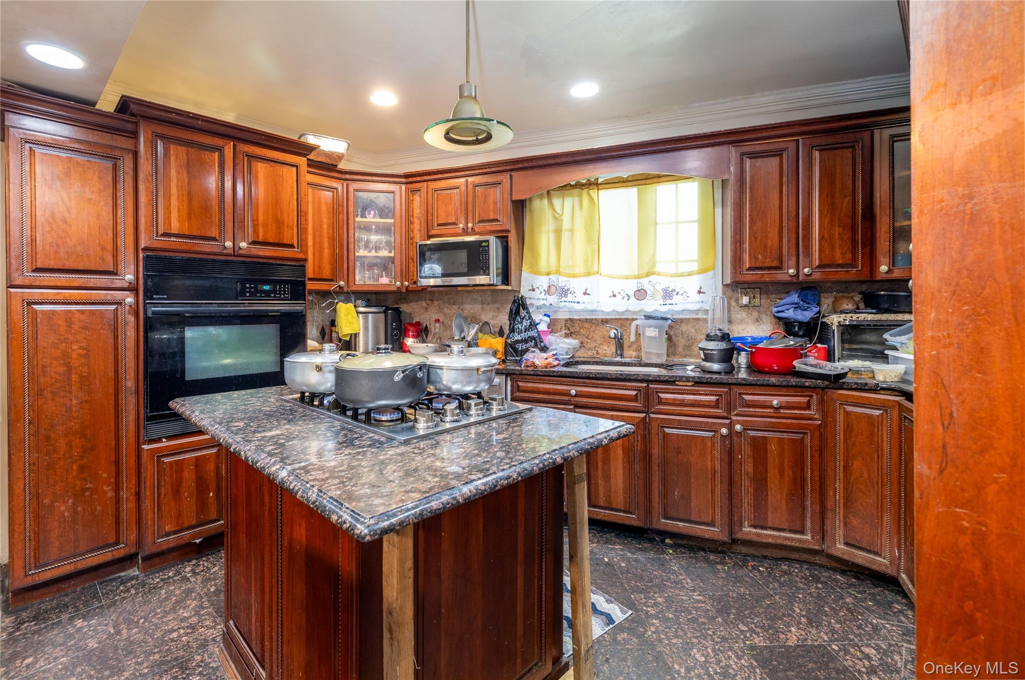 #20 photo, 186-02 Foch Boulevard, Saint Albans , NY 11412