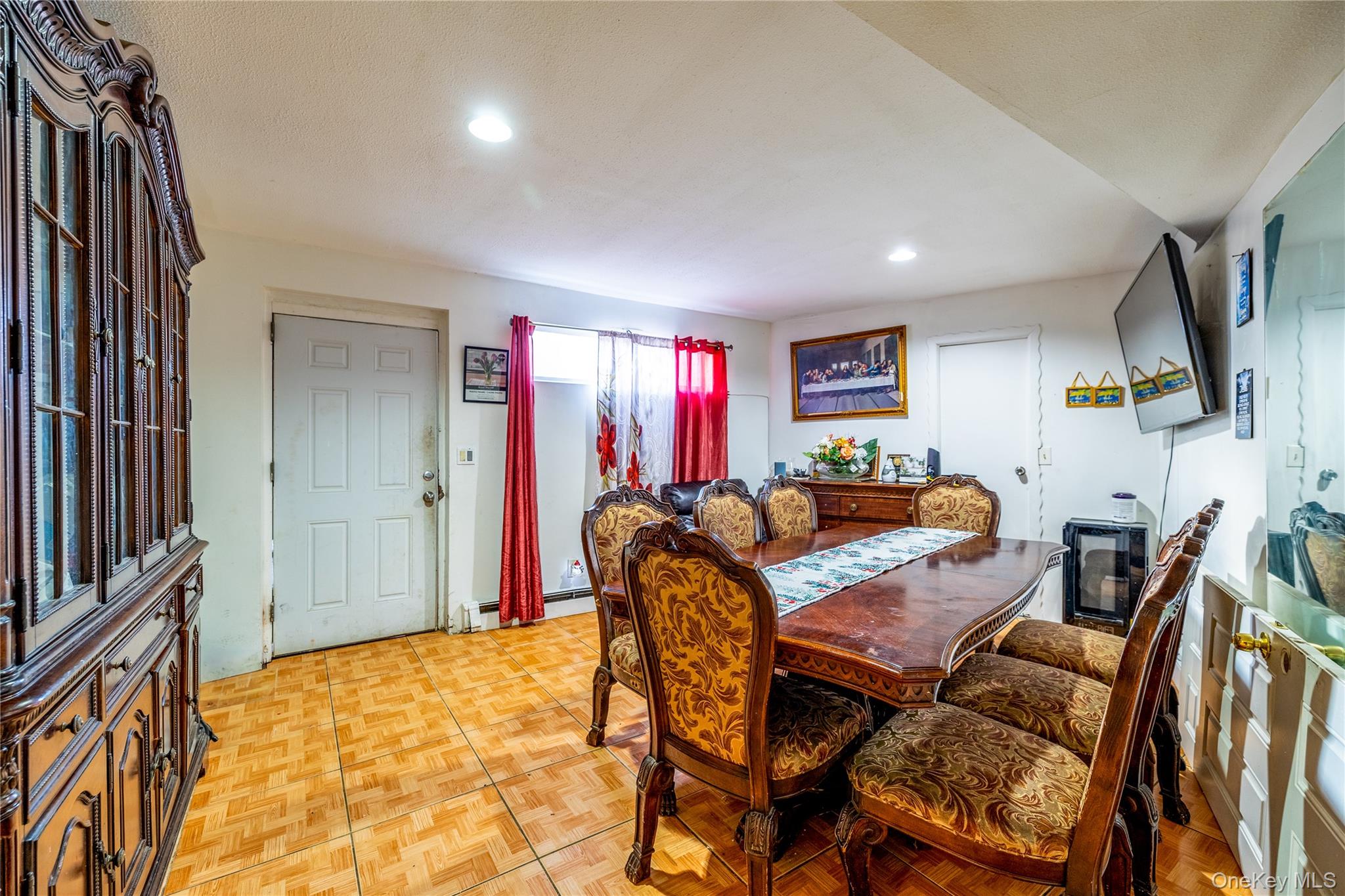 #7 photo, 186-02 Foch Boulevard, Saint Albans , NY 11412