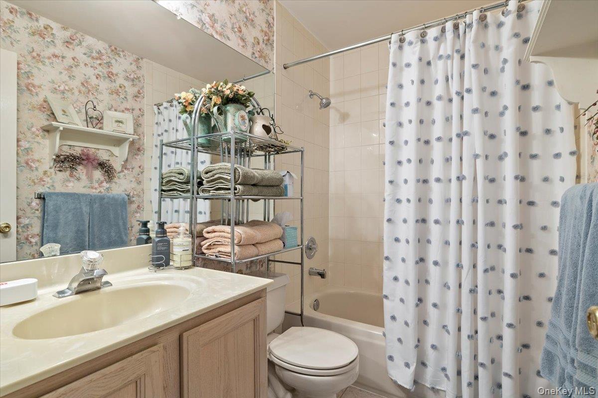 #17 photo, 193 Gothic Circle, サフォーク郡 Manorville , NY 11949