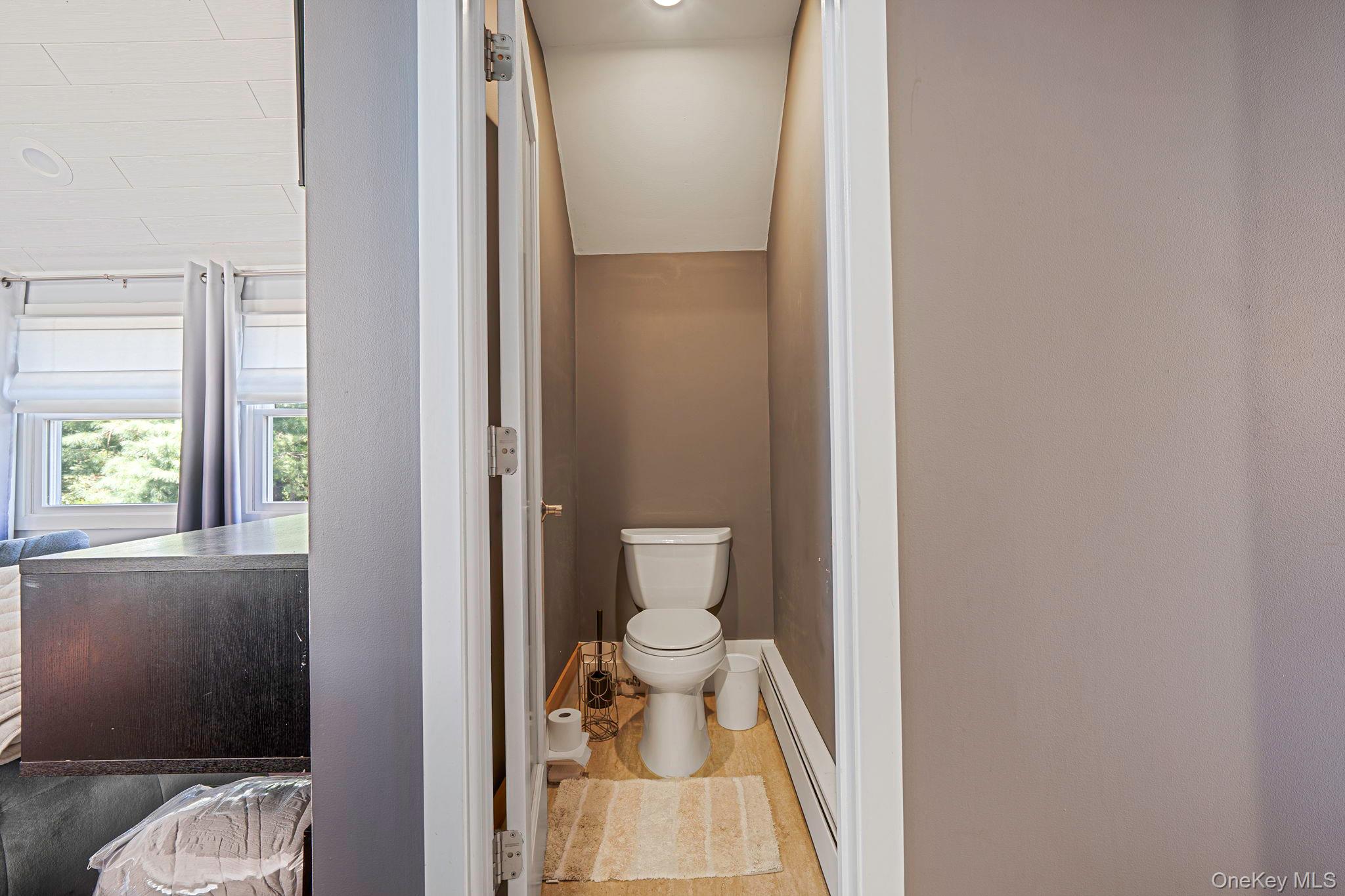 #18 photo, 183 Old Country Road, サフォーク郡 Speonk , NY 11972