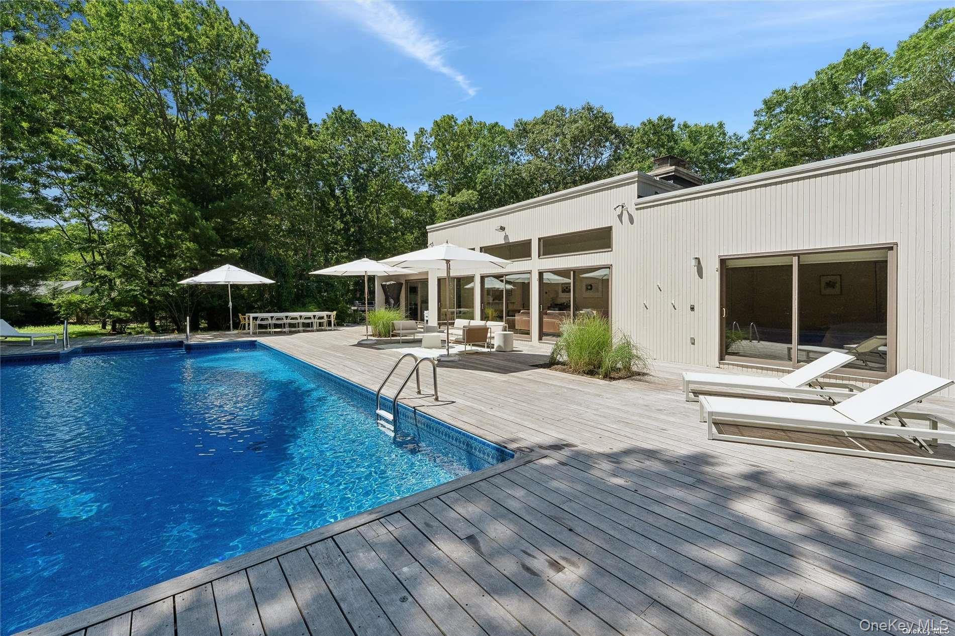 #19 photo, 8 Deer Path, Quogue , NY 11959