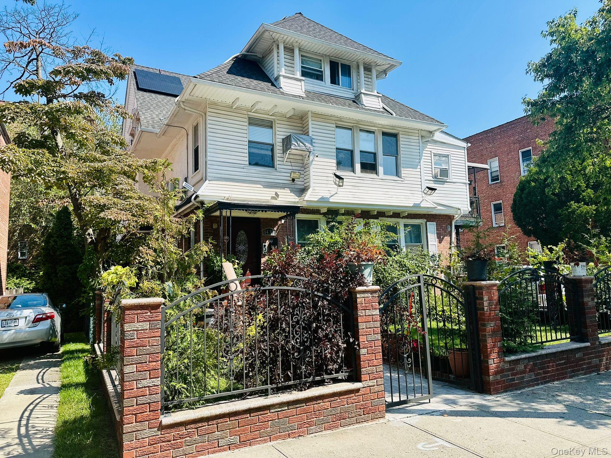 #1 photo, 84-39 Lefferts Boulevard, Kew Gardens , NY 11415