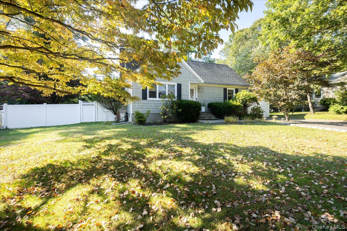 #1 photo, 30 Covington Street, 东长岛 亨廷顿站 Huntington Station , NY 11746