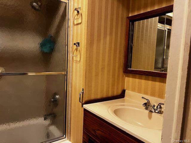 #20 photo, 31 Champlain Street, Ronkonkoma , NY 11779