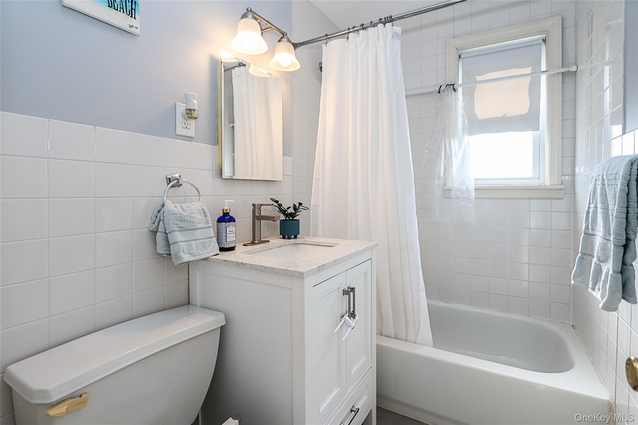 #16 photo, 71-21 252 Street, Bellerose , NY 11426