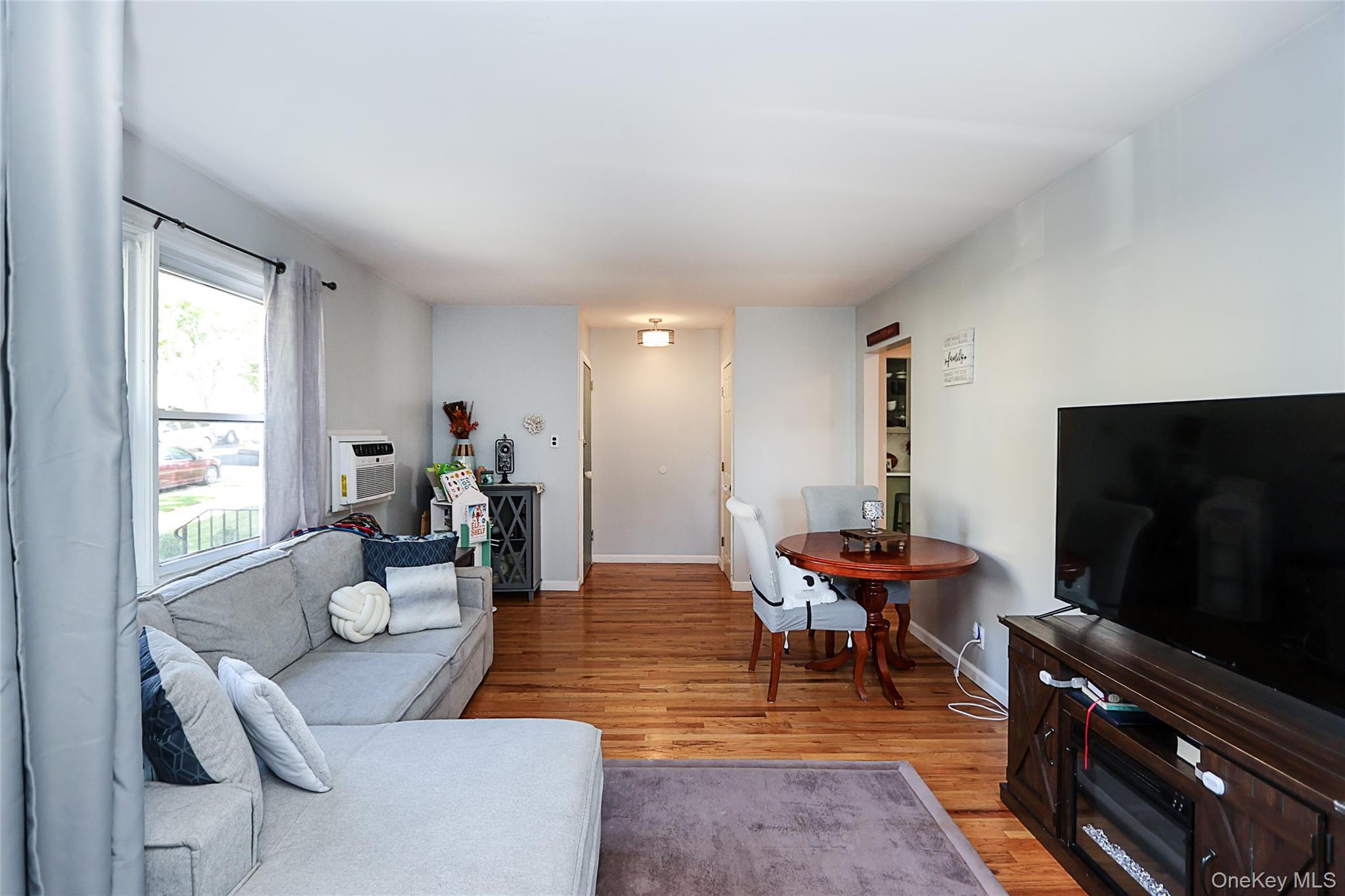 #8 photo, 71-21 252 Street, Bellerose , NY 11426