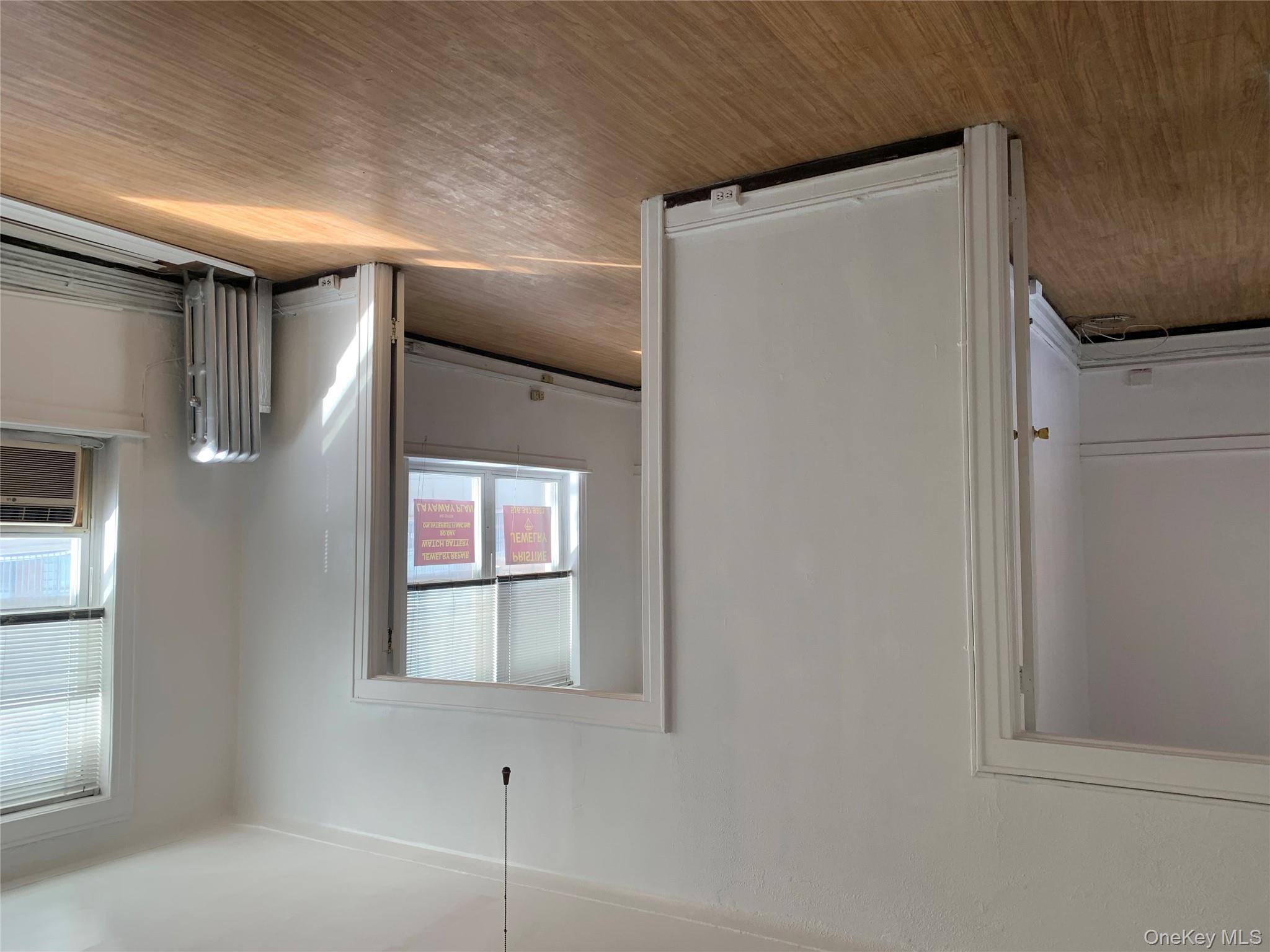 #2 photo, 204 Station Plaza, Mineola , NY 11501