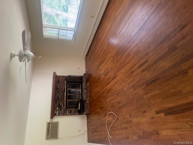 #6 photo, 8595 Peconic Bay Boulevard, Laurel , NY 11948