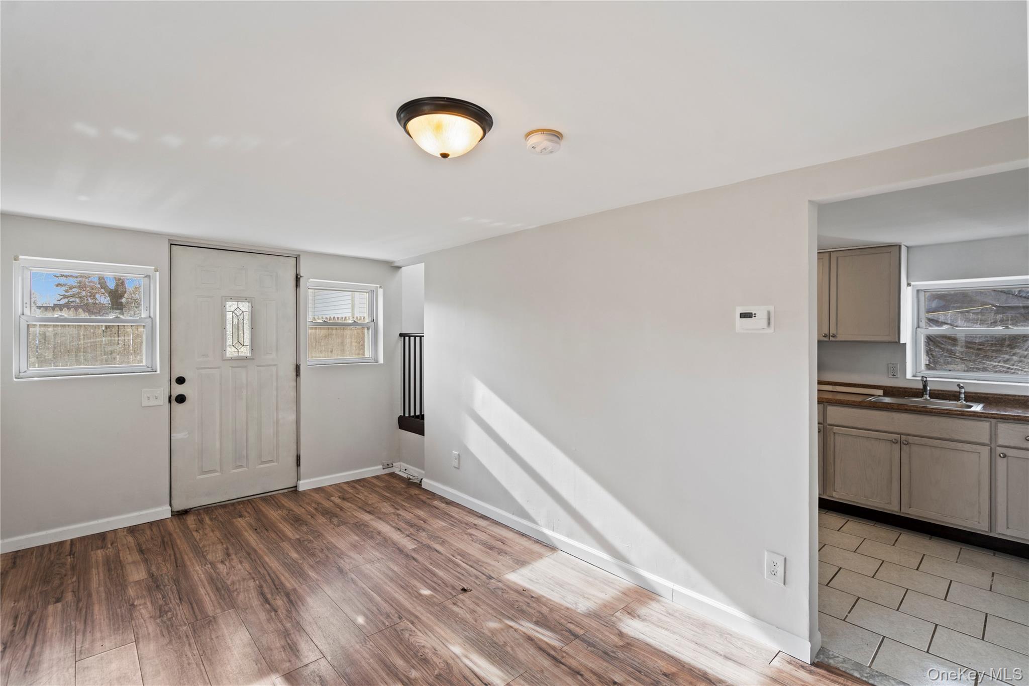 #10 photo, 84 Pleasure Avenue, সাফোক কাউন্টি Lake Ronkonkoma , NY 11779