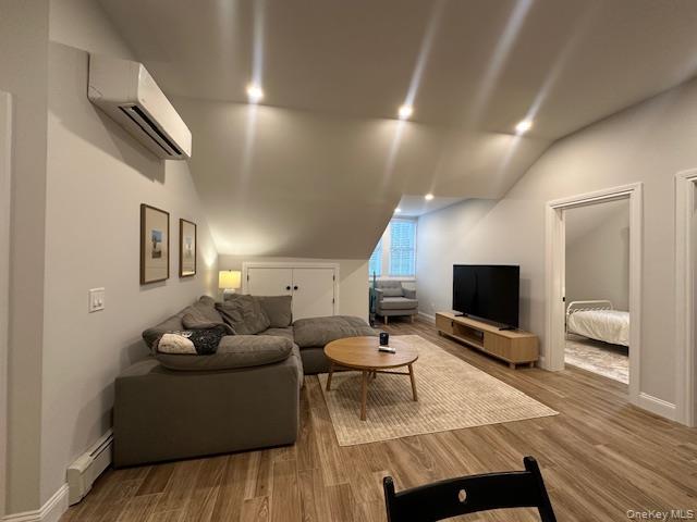 #2 photo, 68 Nassau Road, Huntington , NY 11743