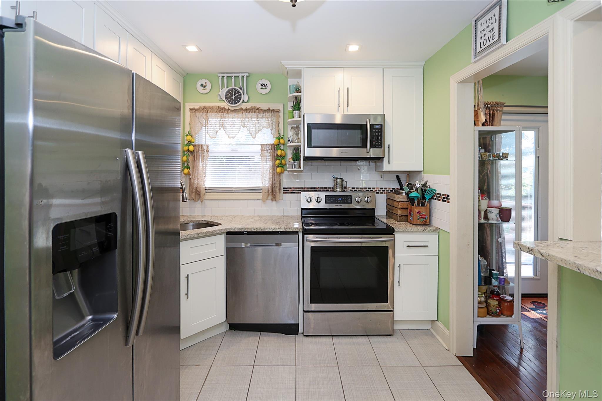 #12 photo, 1078 Northgate Court, Uniondale , NY 11553