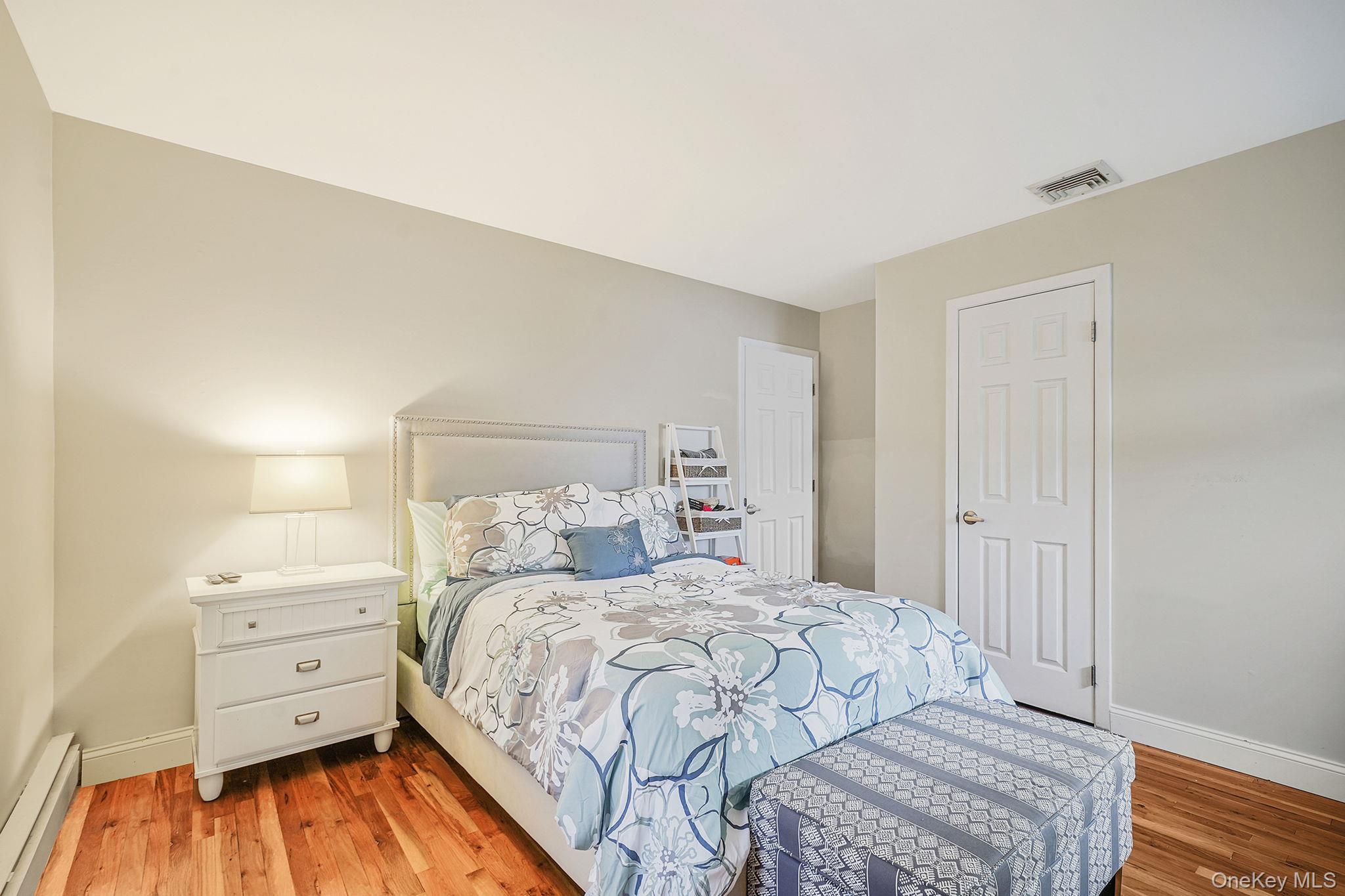 #17 photo, 11 Susan Court, Deer Park , NY 11729