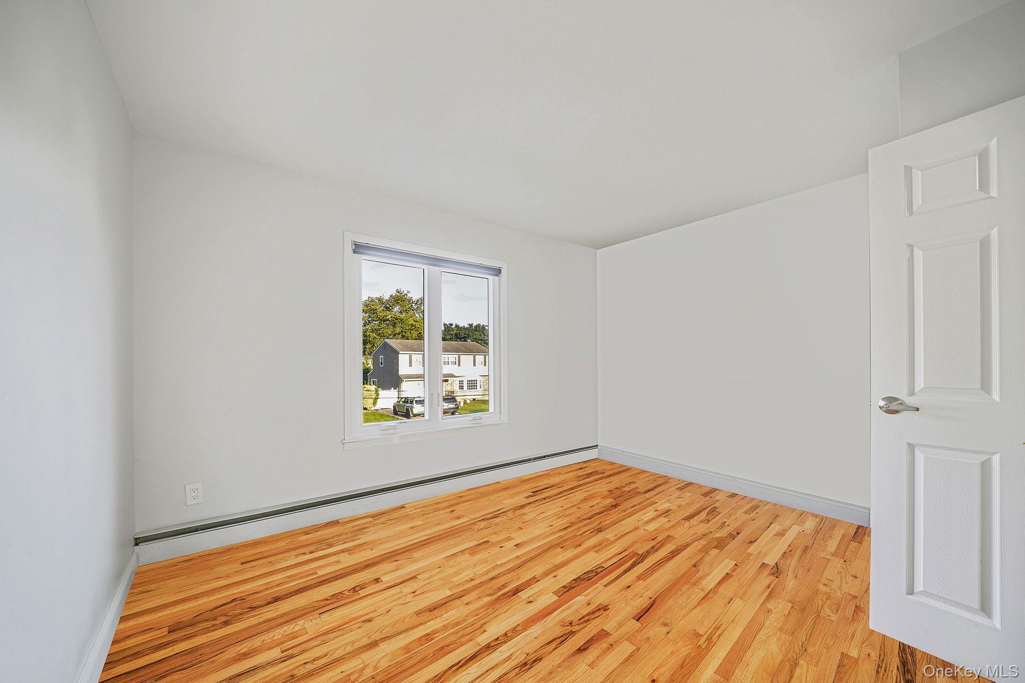 #19 photo, 11 Susan Court, Deer Park , NY 11729