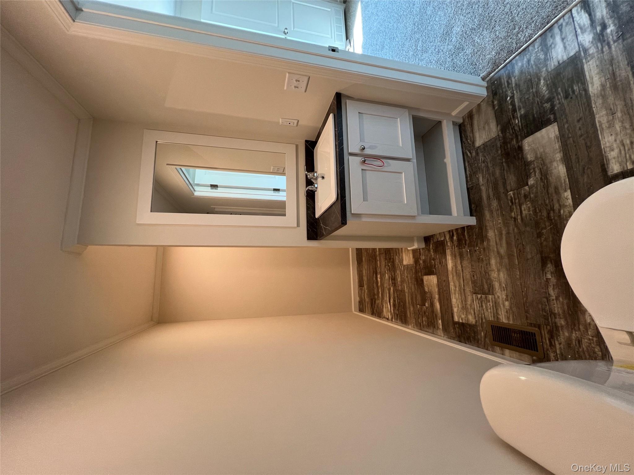 #13 photo, 985 Route 17M, Middletown , NY 10940