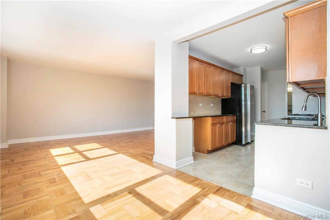 #1 photo, 2 Washington Square, Larchmont , NY 10538