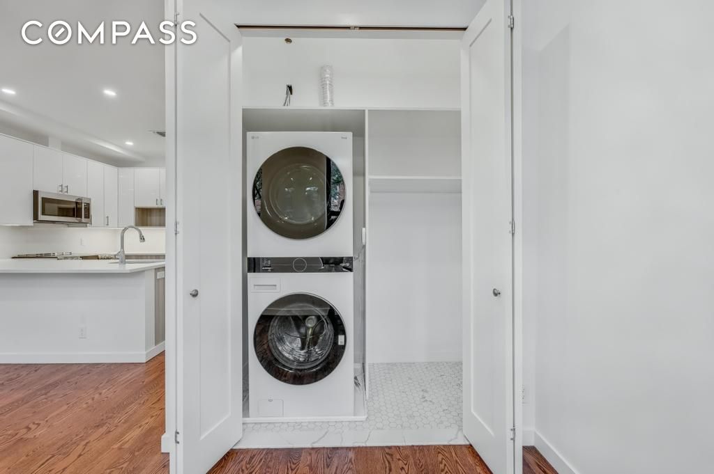 #11 photo, Brooklyn, Columbia Street Waterfront , NY 11231