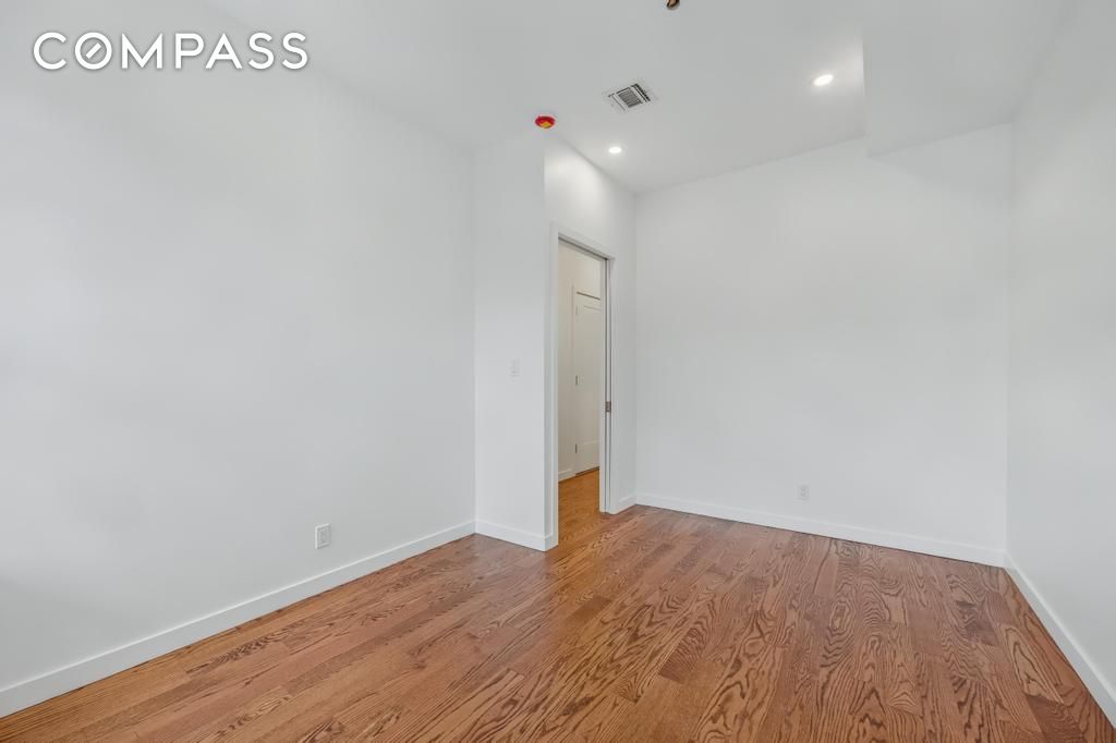 #14 photo, Brooklyn, Columbia Street Waterfront , NY 11231