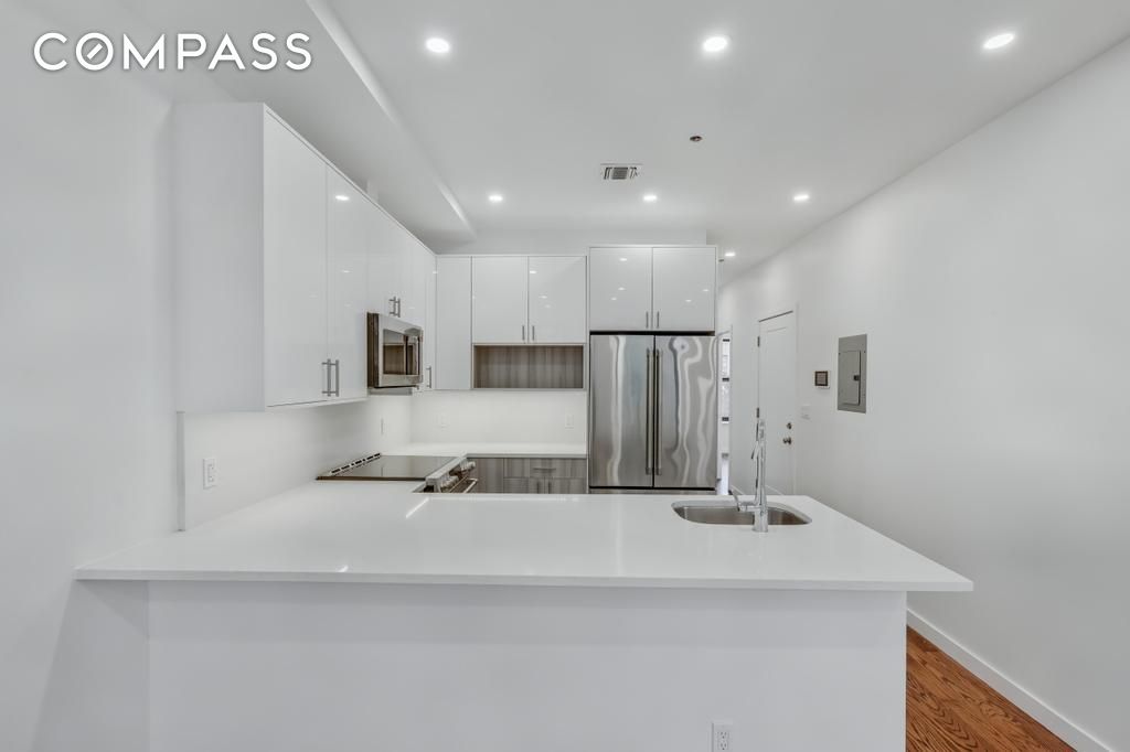 #8 photo, Brooklyn, Columbia Street Waterfront , NY 11231