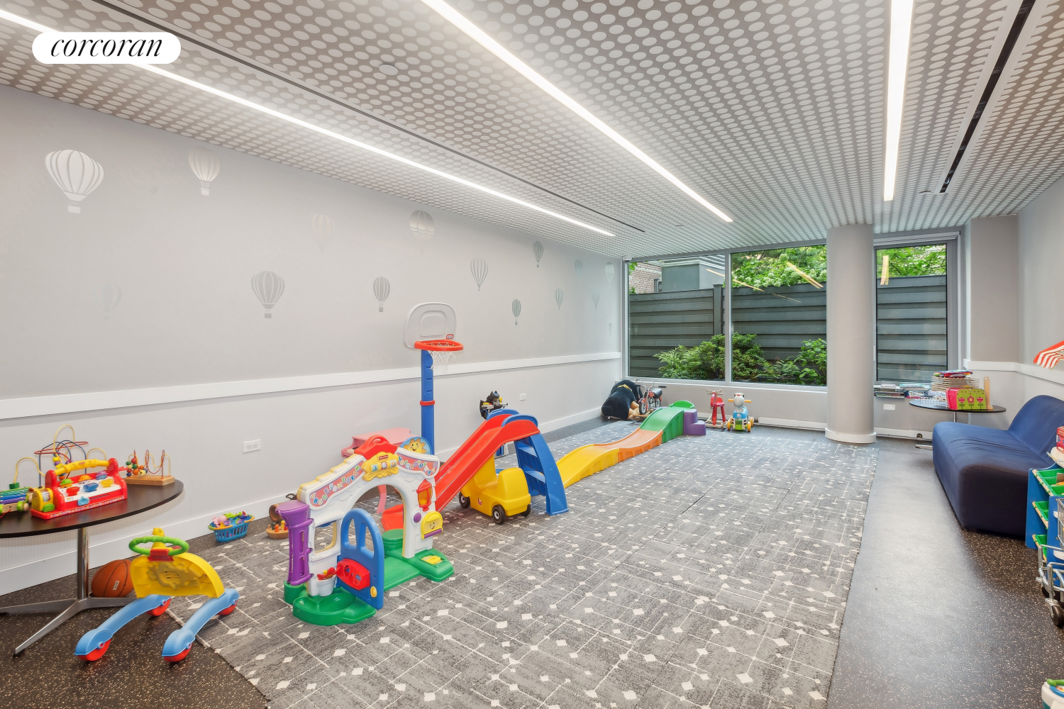 #12 photo, 425 W 53RD Street, マンハッタン Hells Kitchen , NY 10019