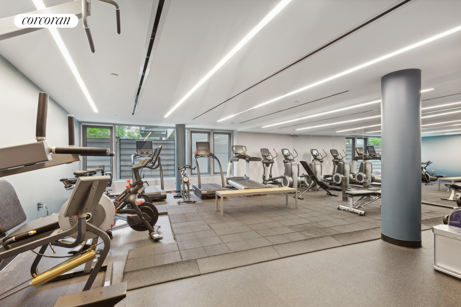 #13 photo, 425 W 53RD Street, マンハッタン Hells Kitchen , NY 10019