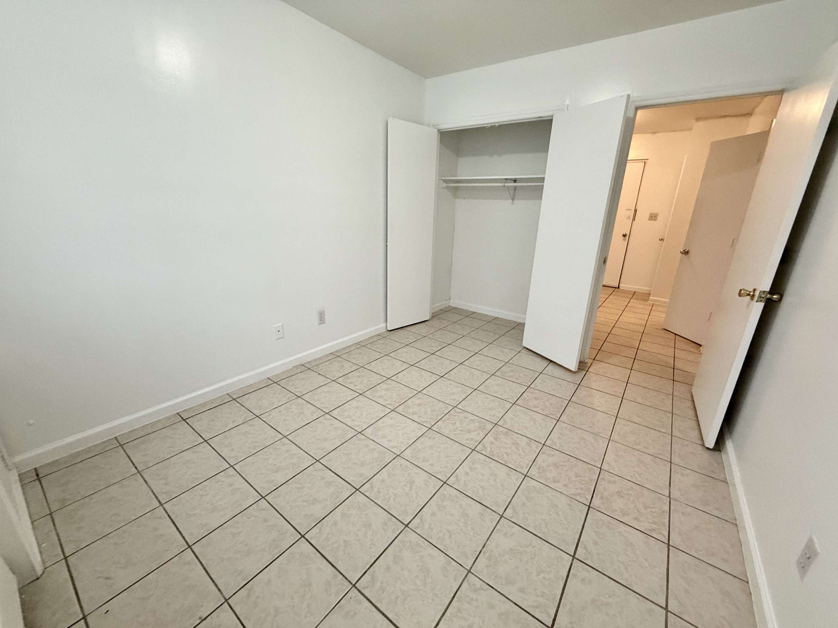 #8 photo, 535 W 51st Street, マンハッタン Hell's Kitchen , NY 10019