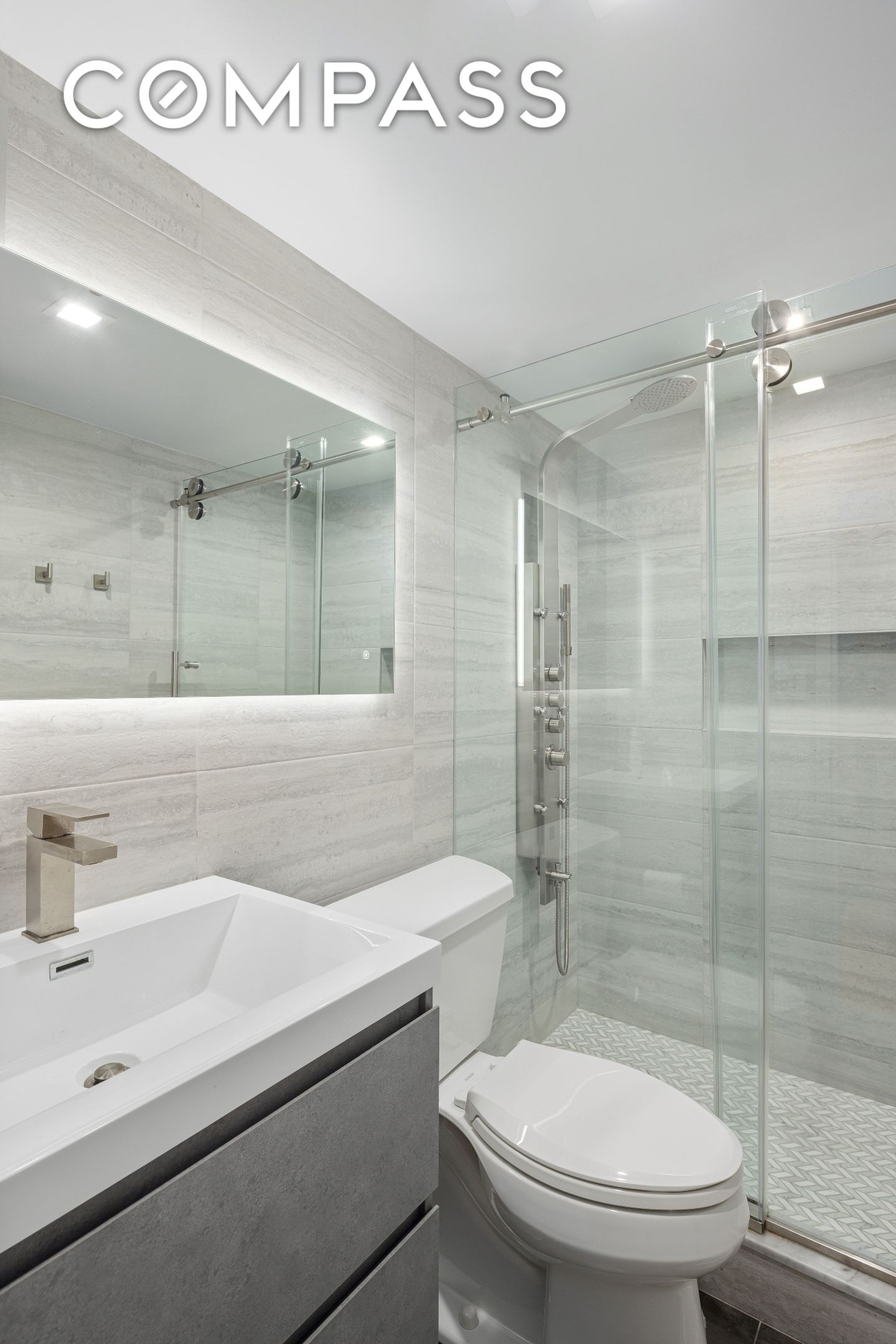 #10 photo, 77 Bleecker Street, マンハッタン Greenwich Village , NY 10012