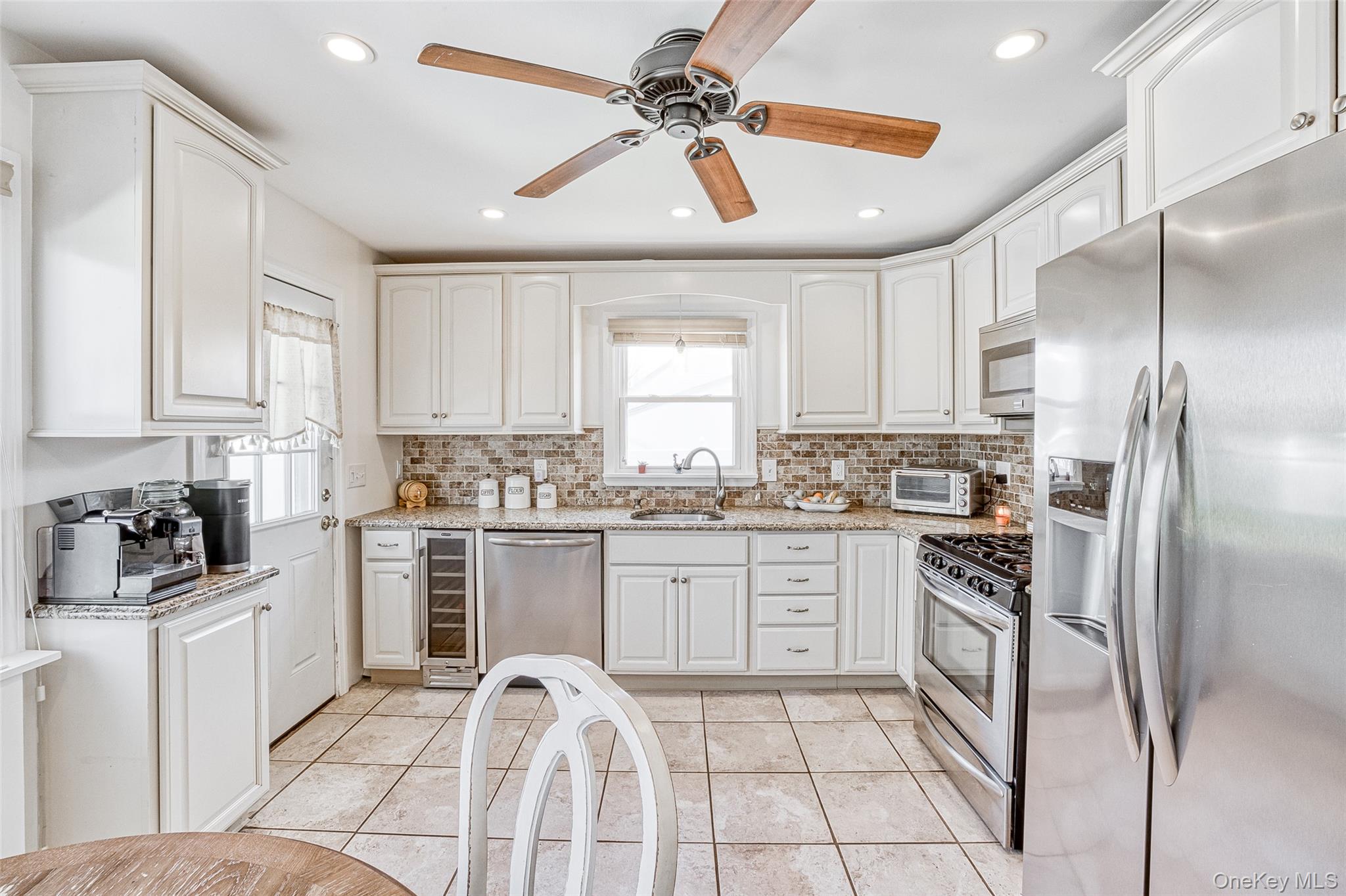 #15 photo, 210 11th Street, West Babylon , NY 11704