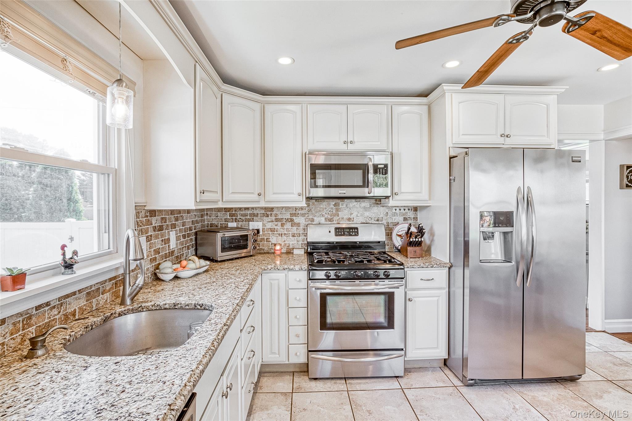 #16 photo, 210 11th Street, West Babylon , NY 11704