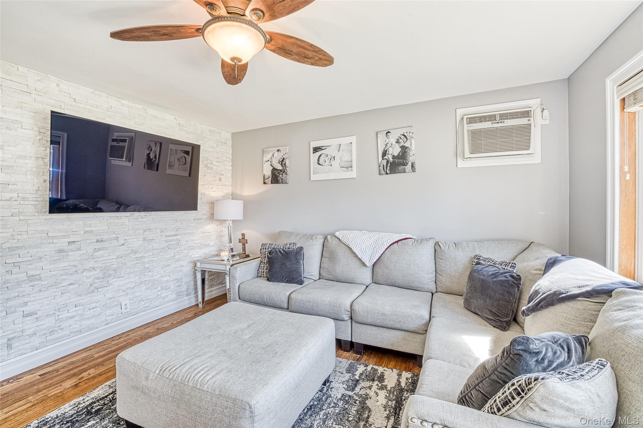 #6 photo, 210 11th Street, West Babylon , NY 11704