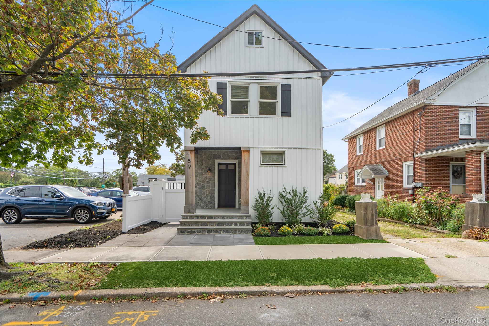 #1 photo, 89 5th Avenue, Westbury , NY 11590