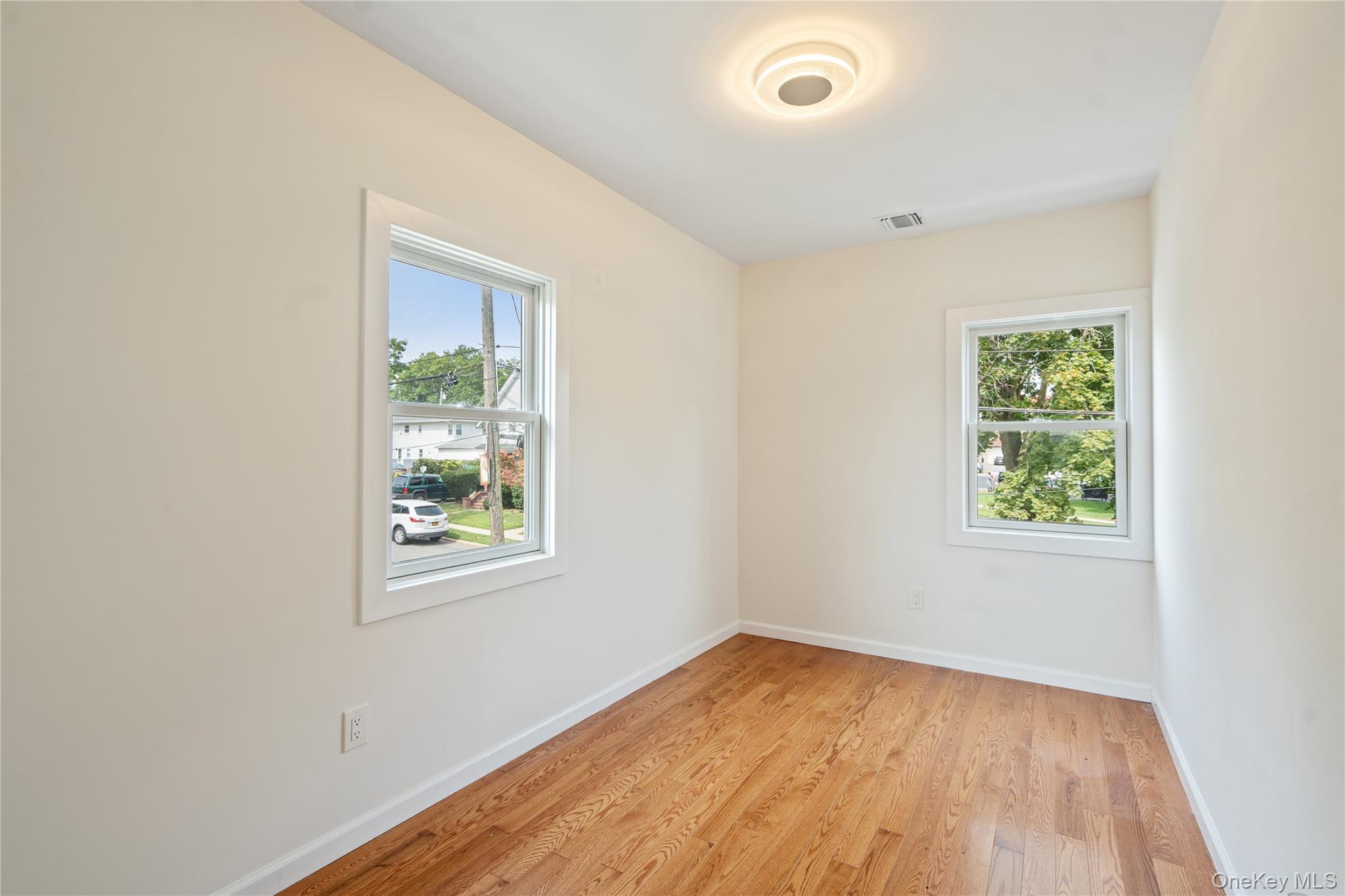 #14 photo, 89 5th Avenue, Westbury , NY 11590