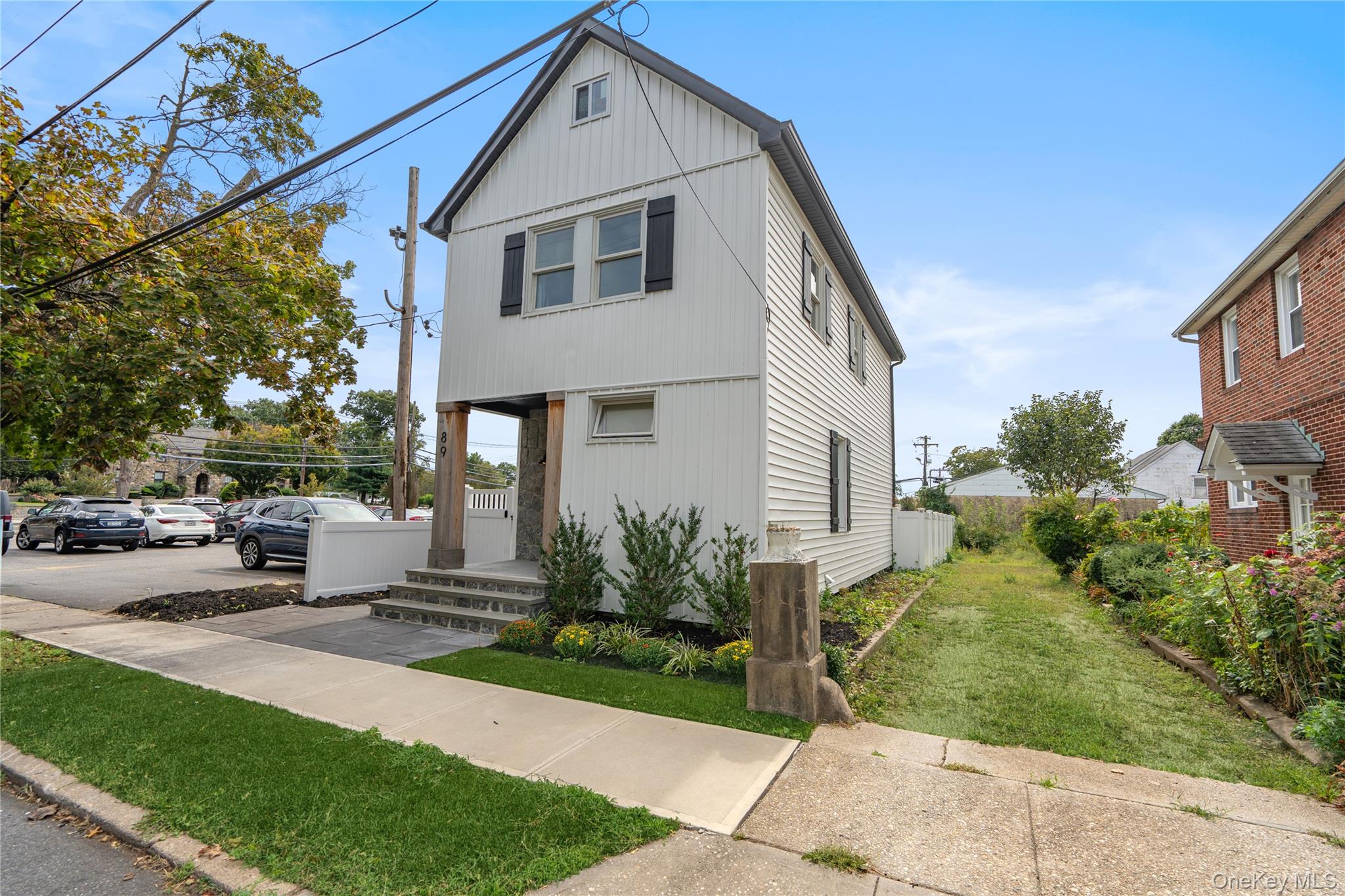 #2 photo, 89 5th Avenue, Westbury , NY 11590