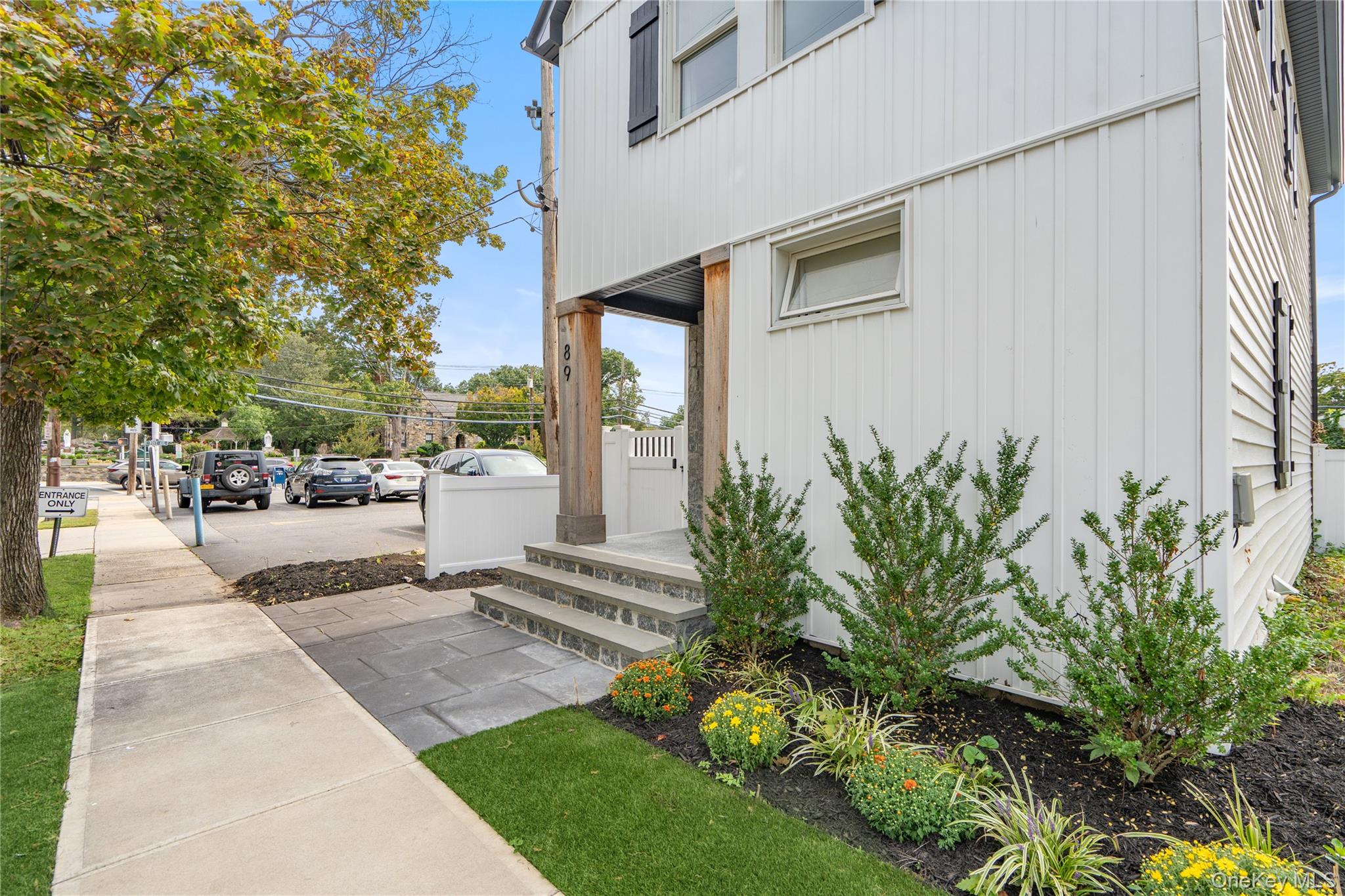 #3 photo, 89 5th Avenue, Westbury , NY 11590