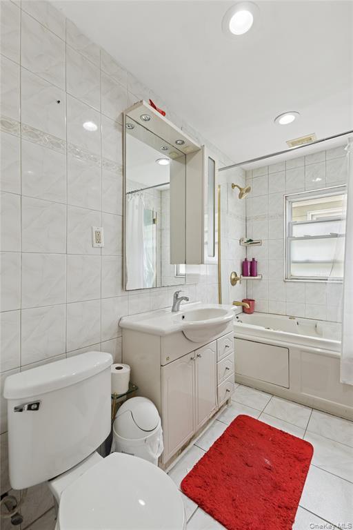 #12 photo, 87-47 139th Street, クイーンズ区 Jamaica , NY 11435