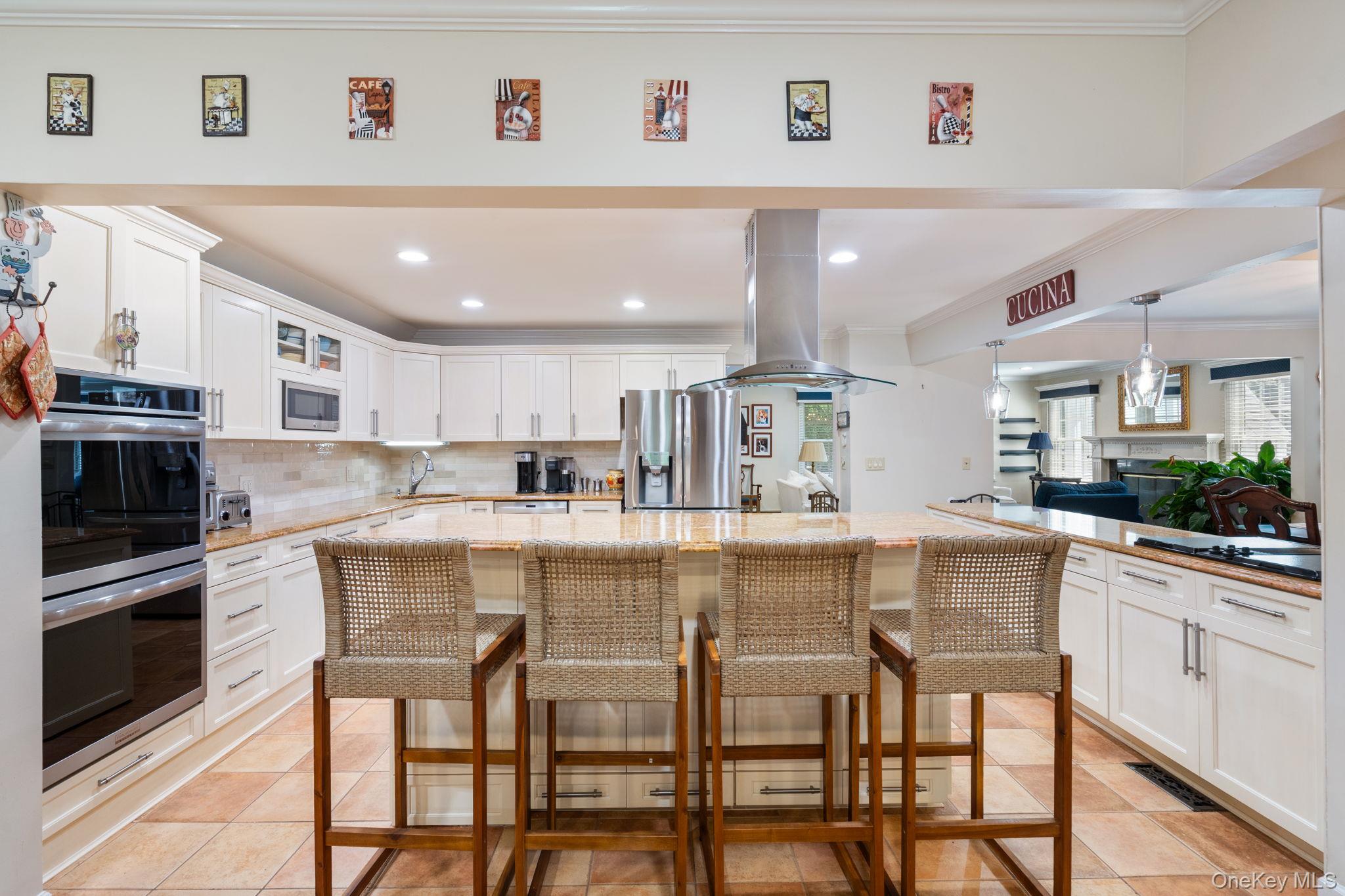 #12 photo, 6 Daniel Way, Setauket , NY 11733