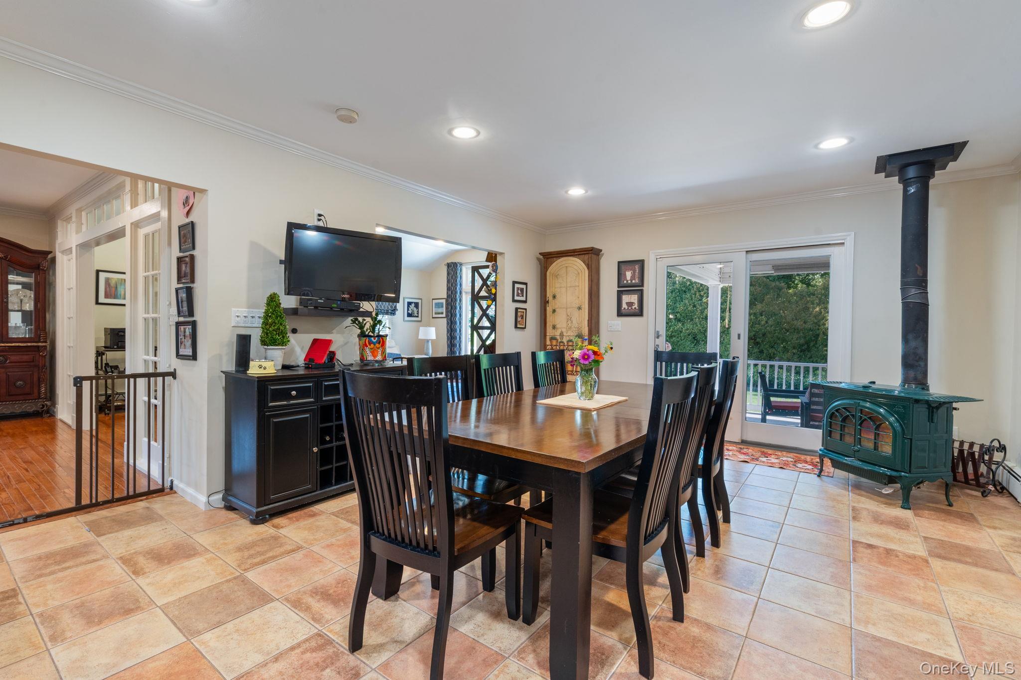 #13 photo, 6 Daniel Way, Setauket , NY 11733