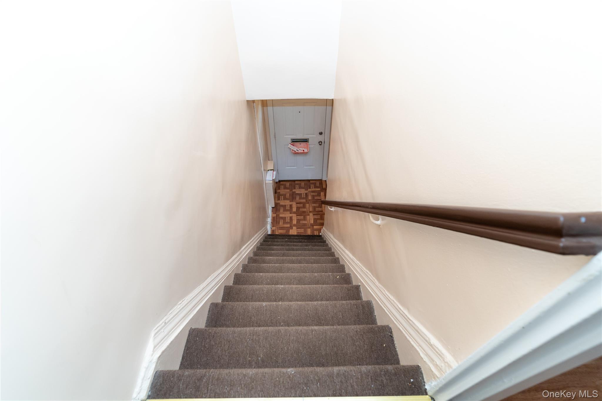 #15 photo, 61-15 251 Street, Little Neck , NY 11362