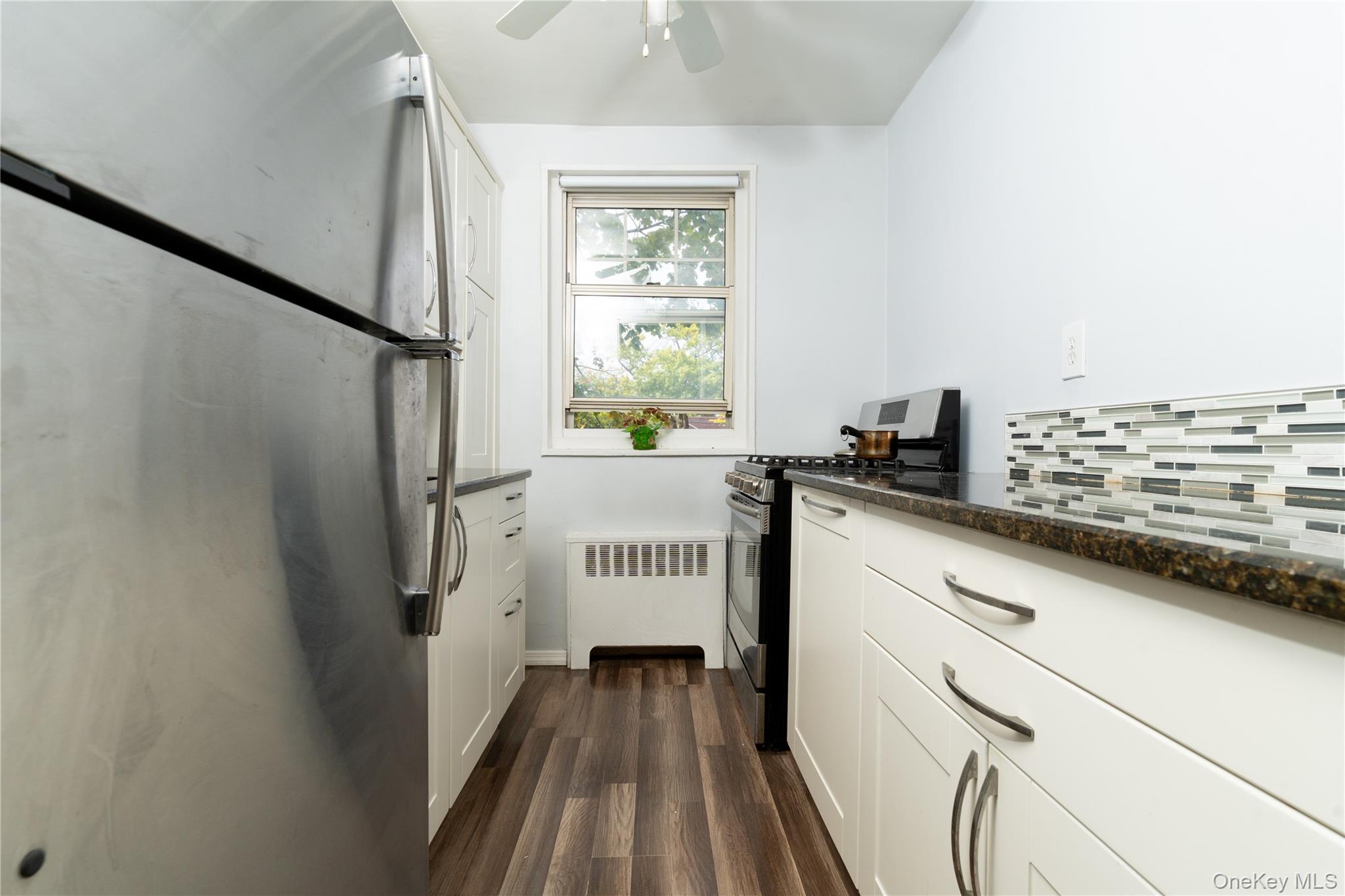 #5 photo, 61-15 251 Street, Little Neck , NY 11362