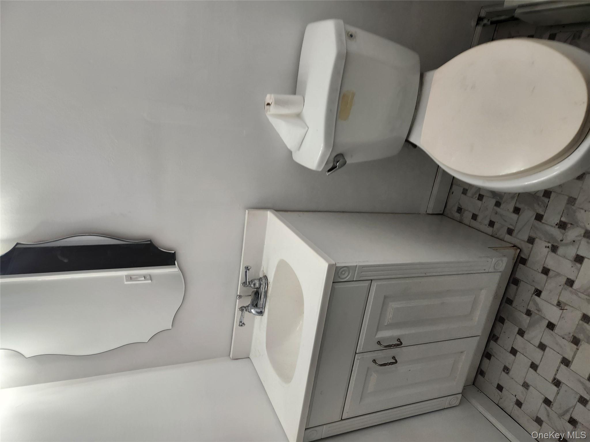 #20 photo, 4 Norman Drive, Shoreham , NY 11786