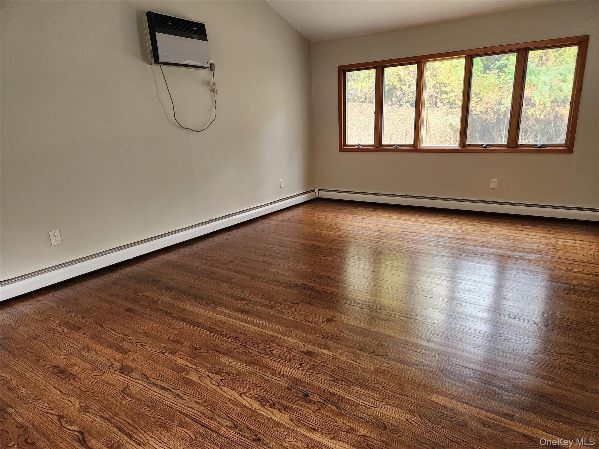 #9 photo, 4 Norman Drive, Shoreham , NY 11786